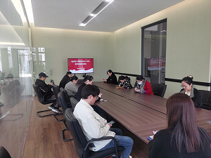 马克思主义学院组织教职工评建知识考试