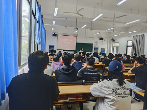 马克思主义学院召开期中学生座谈会